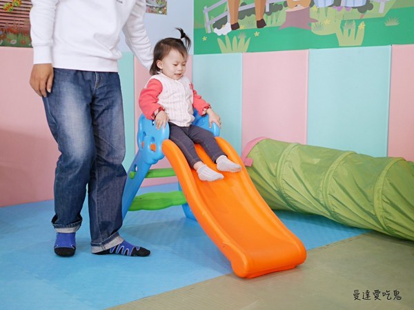 努逗風味館(新營店)：【台南美食】努逗風味館(新營店)。選擇多樣化的聚餐好去處。兒童遊戲室｜停車場｜新營美食