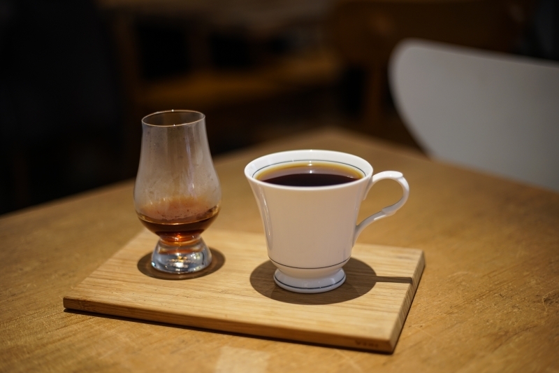 跳躍的宅男 - [信義區咖啡廳推薦]福來得咖啡Freds Cafe- 手沖咖啡 沒吃甜點很遺憾 不限時有插座咖啡廳 101附近咖啡廳