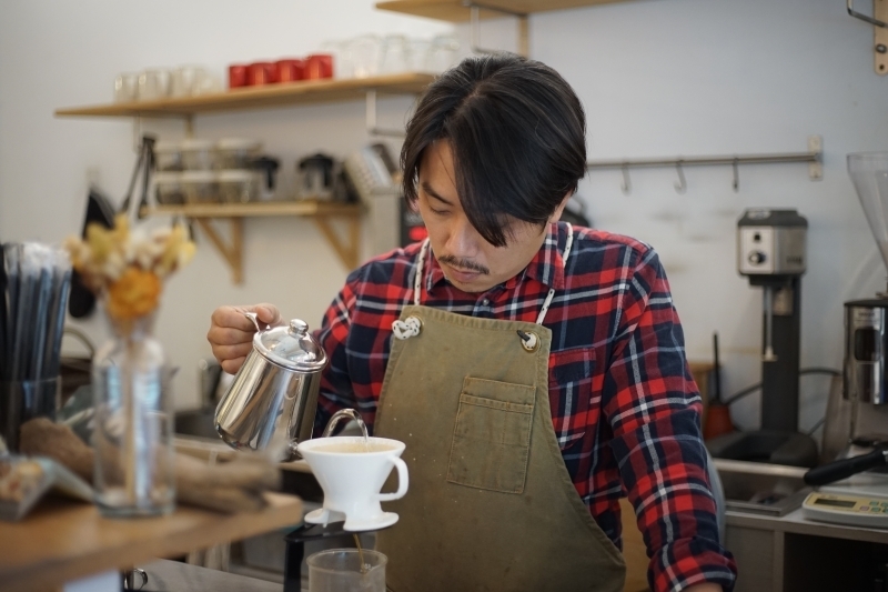 [信義區咖啡廳推薦]福來得咖啡Fred's Cafe- 手沖咖啡 沒吃甜點很遺憾 不限時有插座咖啡廳 101附近咖啡廳 