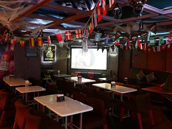 La Esquina 轉角酒吧:La Esquina 轉角酒吧-台北中山區酒吧 夜貓子的好去處 打鏢、調酒、音樂、美食 客制化調酒創造出獨特風味