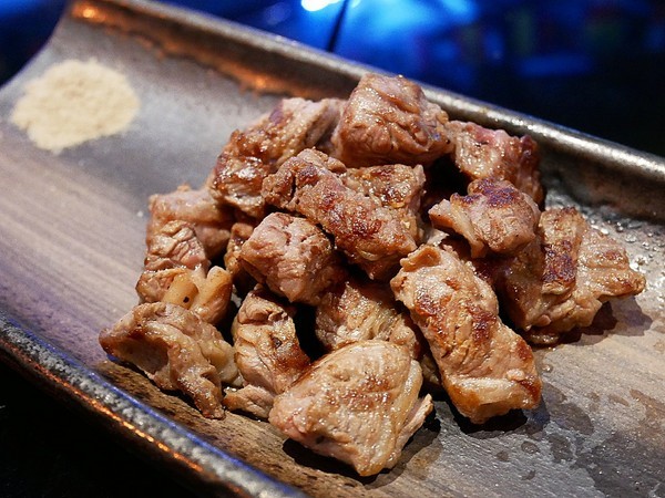 La Esquina 轉角酒吧:La Esquina 轉角酒吧-台北中山區酒吧 夜貓子的好去處 打鏢、調酒、音樂、美食 客制化調酒創造出獨特風味