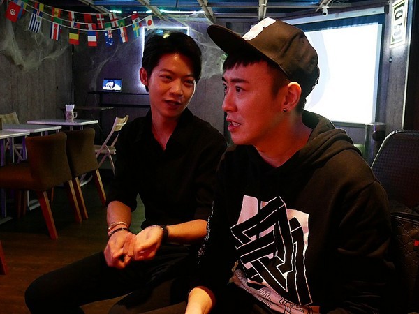 La Esquina 轉角酒吧:La Esquina 轉角酒吧-台北中山區酒吧 夜貓子的好去處 打鏢、調酒、音樂、美食 客制化調酒創造出獨特風味