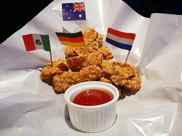 La Esquina 轉角酒吧:La Esquina 轉角酒吧-台北中山區酒吧 夜貓子的好去處 打鏢、調酒、音樂、美食 客制化調酒創造出獨特風味