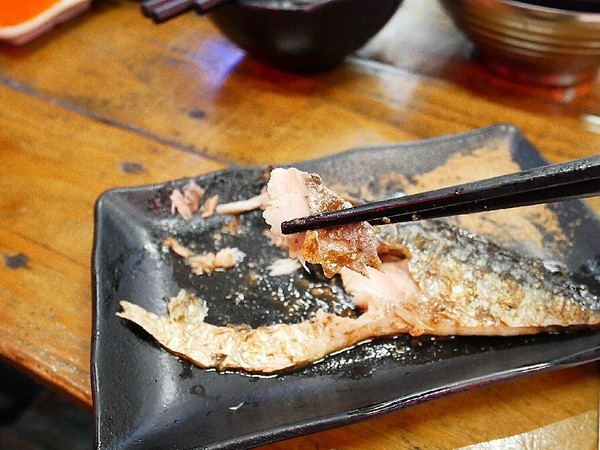 夜燒炭烤(民權店)：夜燒炭烤-台中西區炭烤串燒  台中教育大學後方炭烤  目前推出飯食  可以從晚上一路吃到消夜