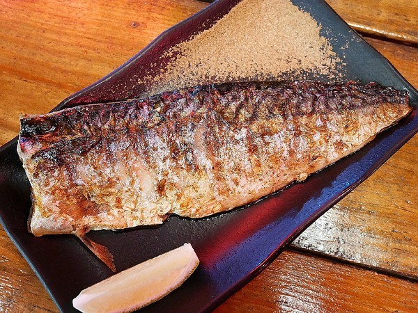 夜燒炭烤(民權店)：夜燒炭烤-台中西區炭烤串燒  台中教育大學後方炭烤  目前推出飯食  可以從晚上一路吃到消夜