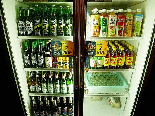 夜燒炭烤(民權店)：夜燒炭烤-台中西區炭烤串燒  台中教育大學後方炭烤  目前推出飯食  可以從晚上一路吃到消夜