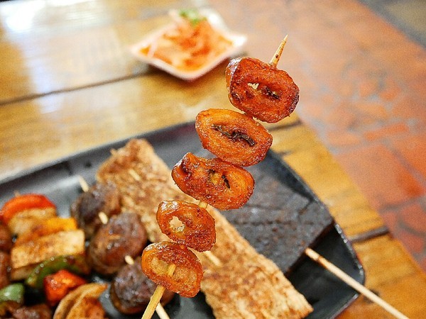 夜燒炭烤(民權店)：夜燒炭烤-台中西區炭烤串燒  台中教育大學後方炭烤  目前推出飯食  可以從晚上一路吃到消夜