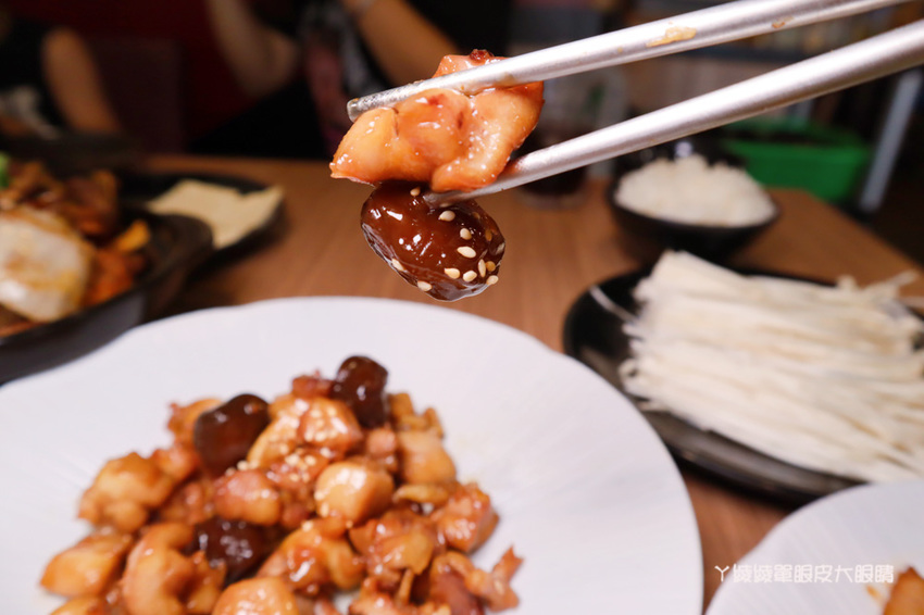 新竹巨城附近美食推薦!紙包魚天府之國,一個人也可以吃香辣帶勁的四川料理