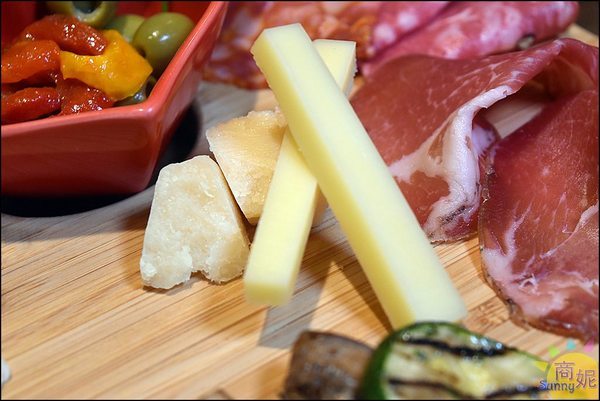 Pizzeria L'angolo角度義棧:台中南屯義式料理。角度義棧。黎明新村新亮點 餐點道地連義大利人都說讚 平日午餐還有披薩吃到飽