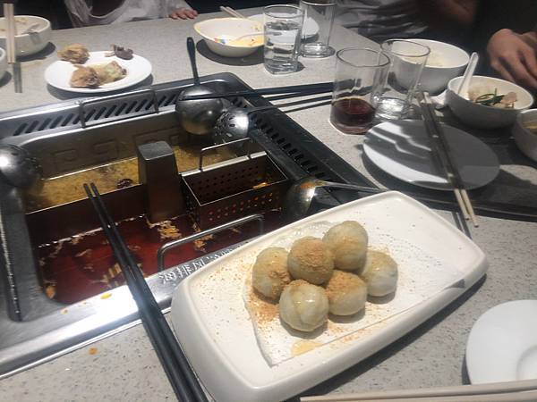 [ 桃園火鍋 ] 海底撈桃園台茂店 /桃園火鍋推薦/台茂購物中心美食火鍋