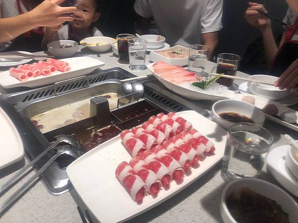 [ 桃園火鍋 ] 海底撈桃園台茂店 /桃園火鍋推薦/台茂購物中心美食火鍋