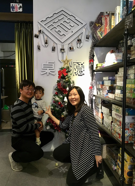 [高雄生活] 桌癮桌遊休閒空間｜高雄最大桌遊店，高達600多款桌遊任你選，適合各種年齡層同樂休閒的好地方！