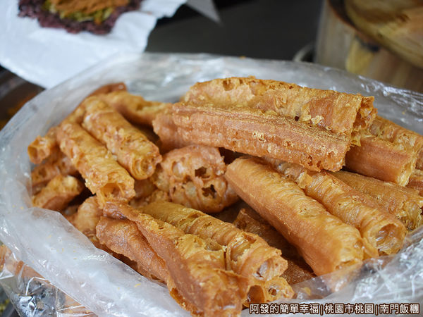 南門飯糰04-油條.JPG
