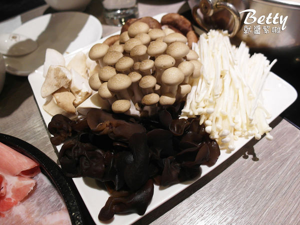 20190129粵式豬肚雞煲鍋 (30).jpg