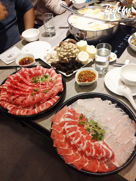 20190129粵式豬肚雞煲鍋 (17).jpg