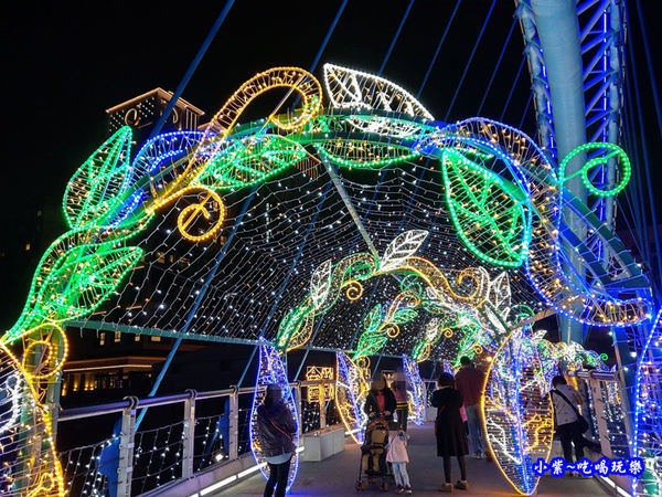 魔法翡翠光廊-2019龜山燈區 (1).jpg