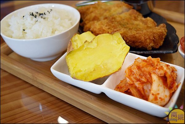 創意廚房 x 瓜瓜園-黎明店：台中南屯超值早午餐。創意廚房。友善食材健康溯源餐廳 擺盤豐盛附飲料只要200多