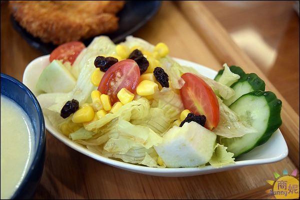 創意廚房 x 瓜瓜園-黎明店：台中南屯超值早午餐。創意廚房。友善食材健康溯源餐廳 擺盤豐盛附飲料只要200多