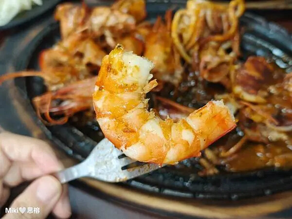 【高雄】楠梓美食 牛鼎鑫 被牛排耽誤的炸雞店！排餐260元起