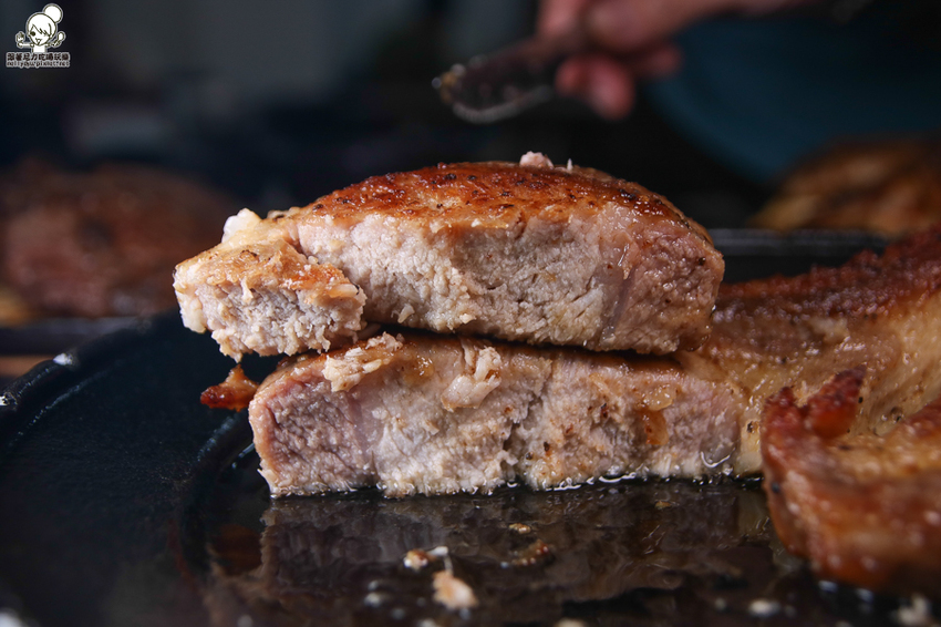 高雄平價牛排 鐵板牛排 好吃牛排 厚切 高雄美食