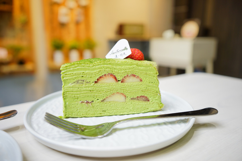 台南｜濃特慢 手作千層蛋糕 超限量貝禮詩草莓奶酒巧克力千層蛋糕 - 奇奇一起玩樂趣