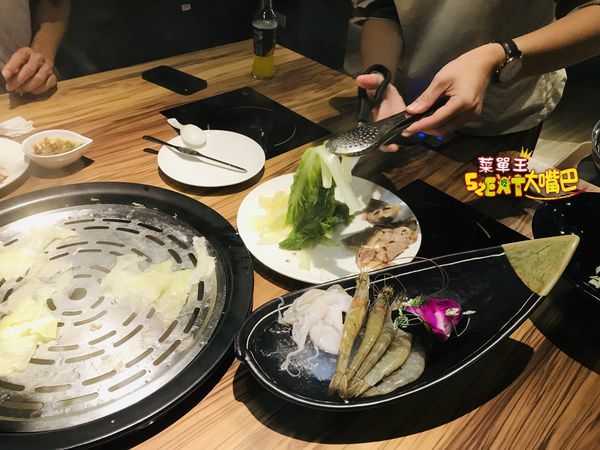 彰化員林美食鍋物》蒸饌海鮮蒸物菜單價位大公開！頂級食材價格親民只要298起自助吧吃到飽～彰化員林美食必吃小吃餐廳推薦