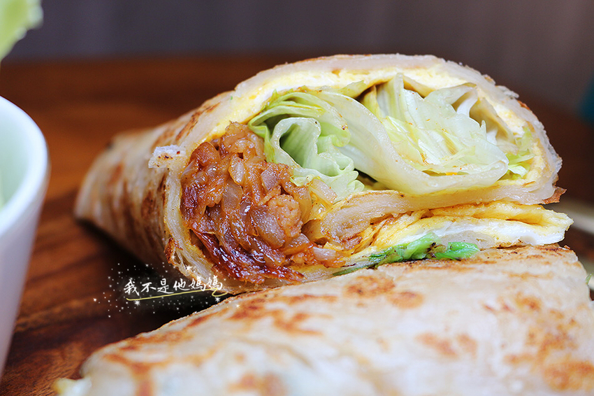 犀牛犀牛肉蛋吐司,南京復興美食,南京復興早午餐,我不是他媽媽,台北熱門早午餐,早餐吃什麼,早餐吃麥片,戶戶送,鐵板捲餅,奶香芋泥肉鬆