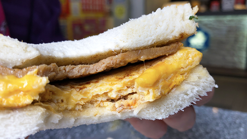 犀牛犀牛肉蛋吐司,松江南京美食,松江南京早午餐,我不是他媽媽,巷弄美食,東森新聞報導,非凡大探索推薦,銅板美食,人氣美食,排隊美食,隱藏版