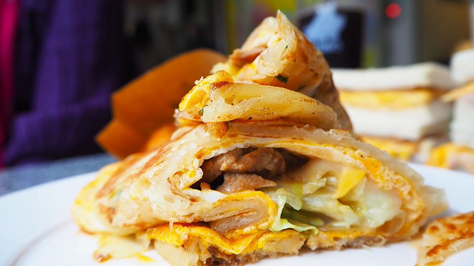 犀牛犀牛肉蛋吐司,松江南京美食,松江南京早午餐,我不是他媽媽,台北熱門早午餐,早餐吃什麼,早餐吃麥片,戶戶送,鐵板捲餅,奶香芋泥肉鬆