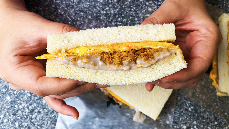 犀牛犀牛肉蛋吐司,松江南京美食,松江南京早午餐,我不是他媽媽,台北熱門早午餐,早餐吃什麼,早餐吃麥片,戶戶送,鐵板捲餅,奶香芋泥肉鬆