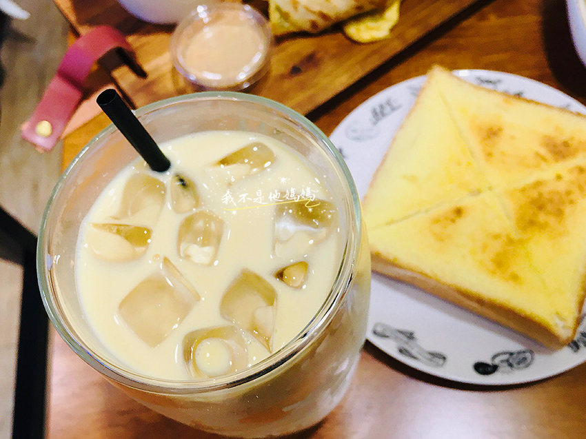 犀牛犀牛肉蛋吐司,南京復興美食,南京復興早午餐,我不是他媽媽,南京東路不限時早午餐 ,創意料理,創意早餐,低卡,低熱量,生酮,國民健康署