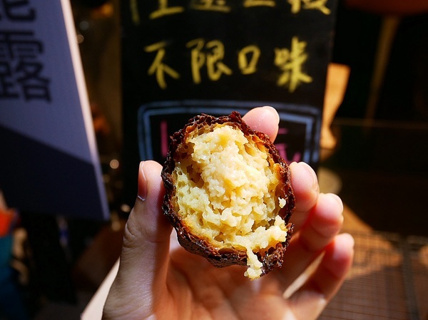 Delle bakery 德麗烘焙坊 逢甲:Delle bakery 德麗烘焙坊 逢甲-誰說夜市只能買小吃 經典法式甜點這邊也吃得到 酥脆外殼搭配濕潤口感 所有口味都給我包起來