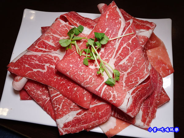 頂級霜降牛肉-八方悅鍋物新莊四維店 (4).jpg