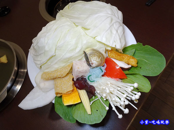菜盤-八方悅鍋物新莊四維店 (3).jpg
