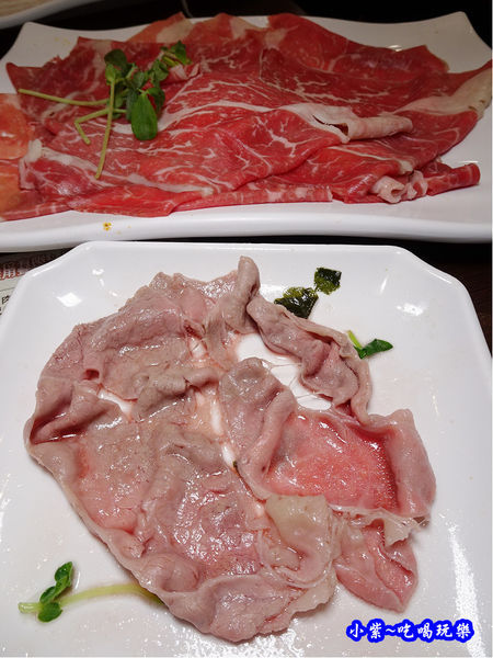 頂級霜降牛肉-八方悅鍋物新莊四維店 (3).jpg