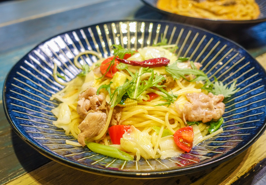 [高雄駁二美食]KYOMO PASTA義大利麵専売-彩色老屋品嘗日籍師傅好手藝 - 美食好芃友