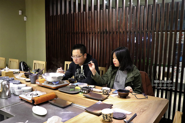 利休日本料理:【大安區餐廳】利休日本料理。A5黑毛銘柄和牛涮涮鍋、和牛握壽司套餐,科技大樓站美食餐廳,遠企商圈