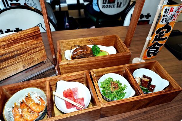 南投稅務出張所菜單 蘿西家族 南投小白宮哈利波特書房 妖怪村 南投景點 親子 火鍋冰品咖啡DSC09759.JPG