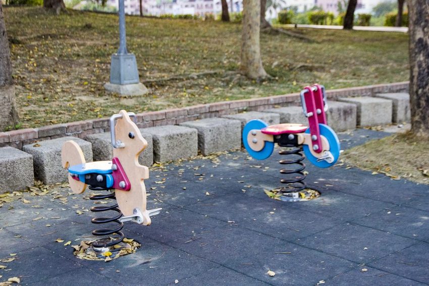 【玩樂.台中】太平景點/921震災紀念公園~台中最長的磨石子溜滑梯在這裡,挑戰速度與刺激感,遛小孩熱門景點