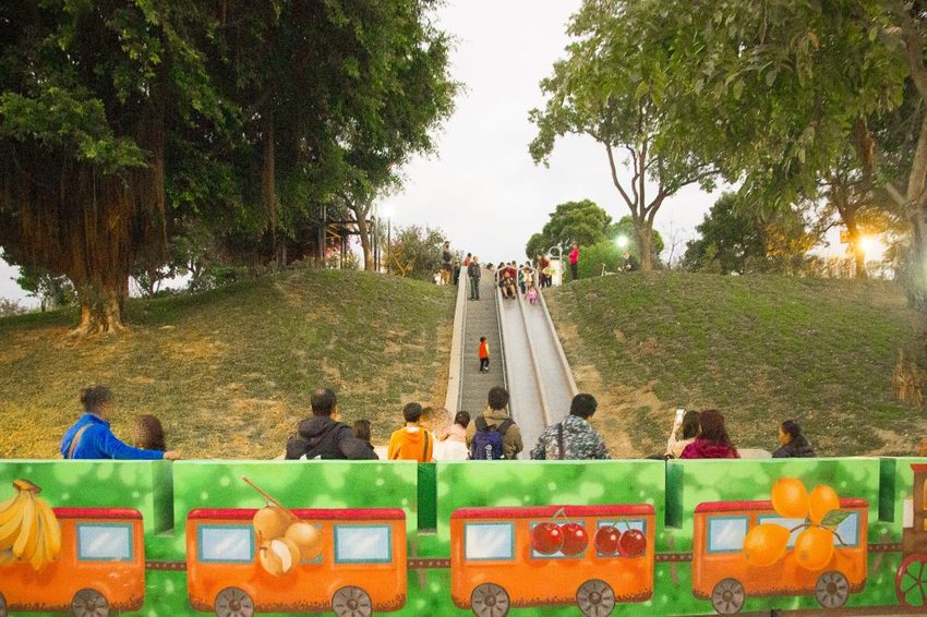 【玩樂.台中】太平景點/921震災紀念公園~台中最長的磨石子溜滑梯在這裡,挑戰速度與刺激感,遛小孩熱門景點