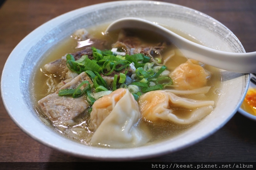 牛腩雲吞麵