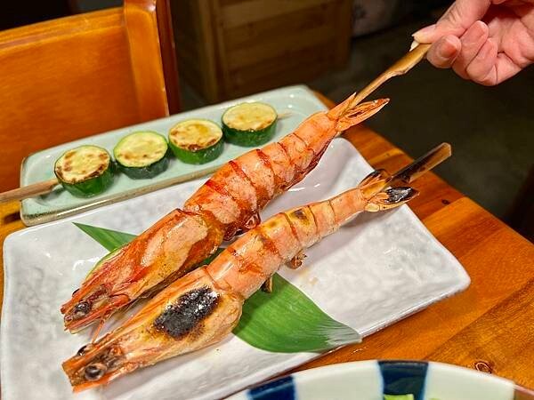 東區必訪居酒屋!小串堂燒鳥料理,地道日式氛圍與清酒絕配。