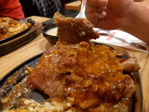 【蘆洲牛排】台式 牛排教父 孫東寶 ︳平價牛排 牛肉嫩,紅茶、玉米濃湯內用喝到飽