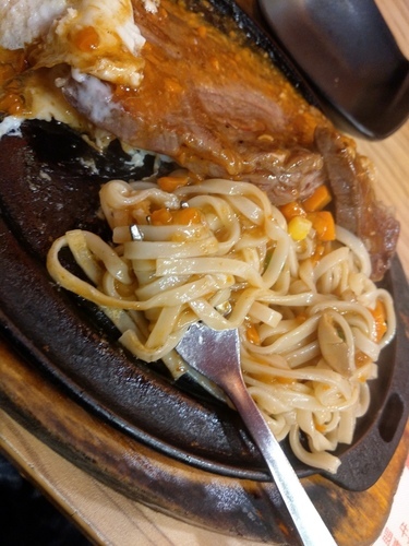 【蘆洲牛排】台式 牛排教父 孫東寶 ︳平價牛排 牛肉嫩,紅茶、玉米濃湯內用喝到飽