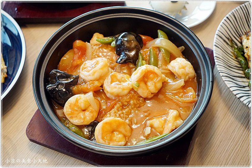 台中北區║中友百貨川菜推薦。一起開飯吧！嗜辣者的美食天堂！道地的創意川菜，香辣上桌〜 - 小凉的美食小天地