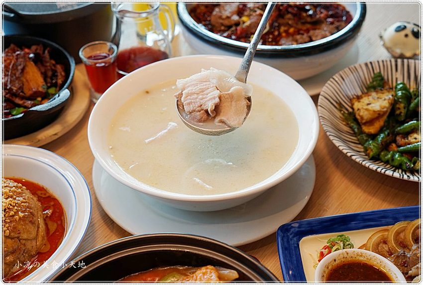 台中北區║中友百貨川菜推薦。一起開飯吧！嗜辣者的美食天堂！道地的創意川菜，香辣上桌〜 - 小凉的美食小天地