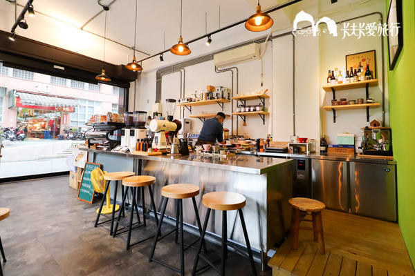 巷光咖啡:宜蘭羅東-巷光咖啡|隱藏於市場巷弄內的精品咖啡來份甜點和下午茶