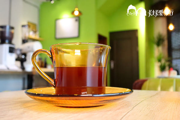 巷光咖啡:宜蘭羅東-巷光咖啡|隱藏於市場巷弄內的精品咖啡來份甜點和下午茶