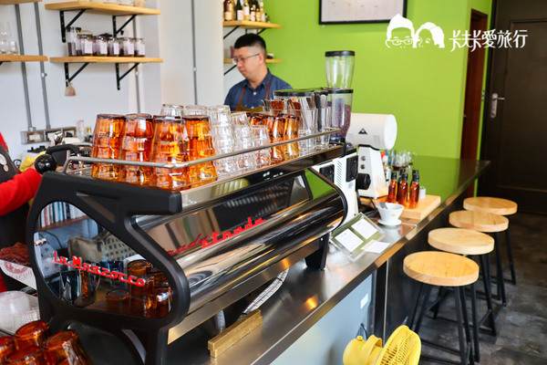 巷光咖啡:宜蘭羅東-巷光咖啡|隱藏於市場巷弄內的精品咖啡來份甜點和下午茶