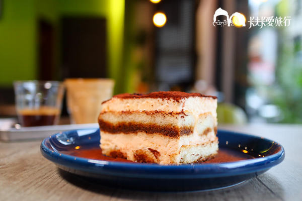 巷光咖啡:宜蘭羅東-巷光咖啡|隱藏於市場巷弄內的精品咖啡來份甜點和下午茶